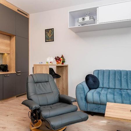 Apartwro - Apartament Przy Wyspie Slodowej, Garaz, Projektor, Rowery Lägenhet Wrocław Exteriör bild