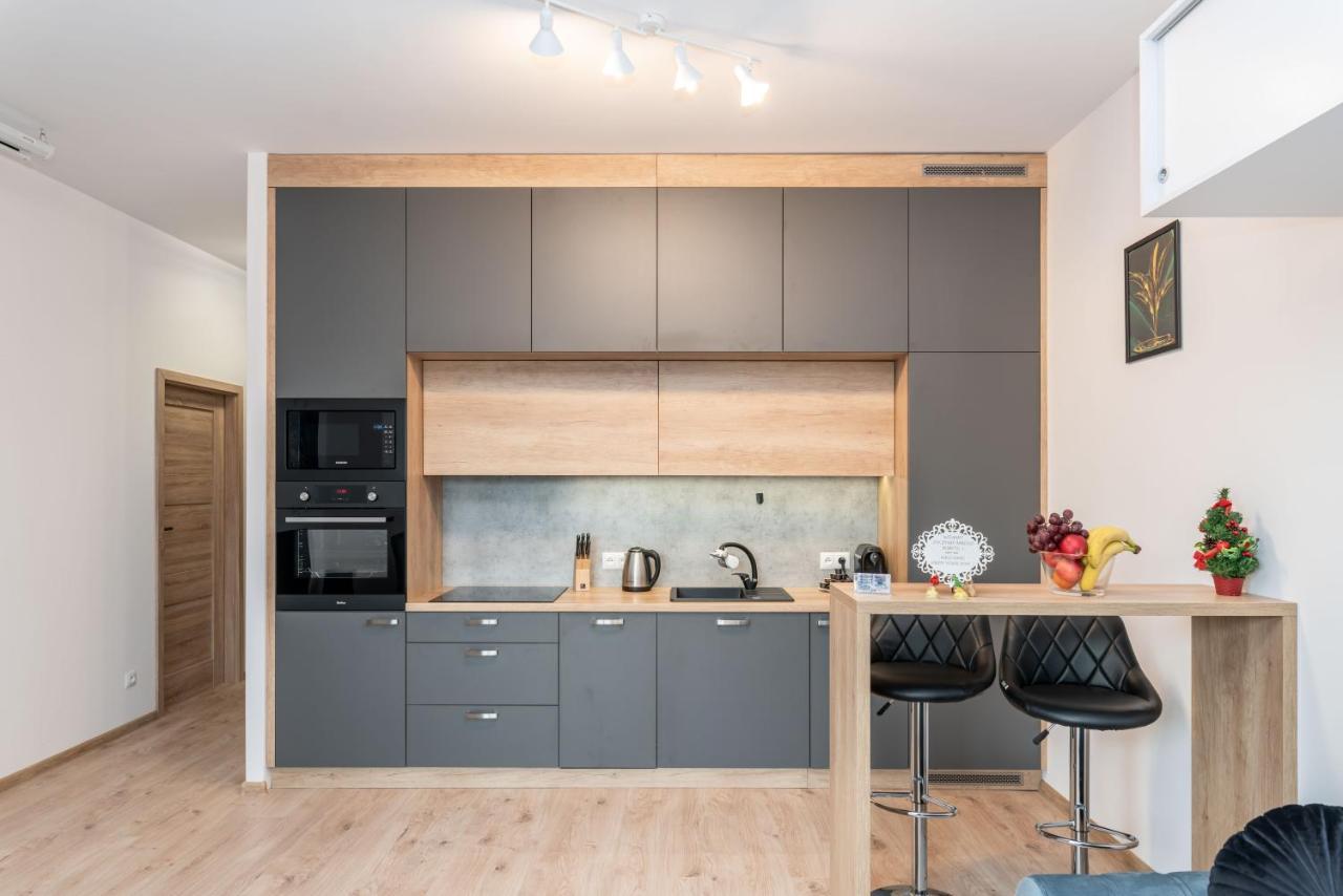 Apartwro - Apartament Przy Wyspie Slodowej, Garaz, Projektor, Rowery Lägenhet Wrocław Exteriör bild