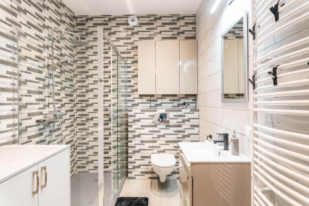 Apartwro - Apartament Przy Wyspie Slodowej, Garaz, Projektor, Rowery Lägenhet Wrocław Exteriör bild