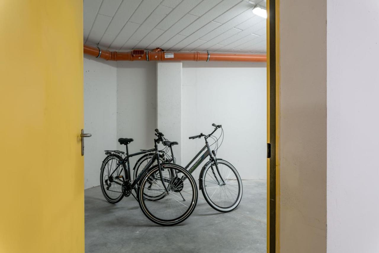 Apartwro - Apartament Przy Wyspie Slodowej, Garaz, Projektor, Rowery Lägenhet Wrocław Exteriör bild